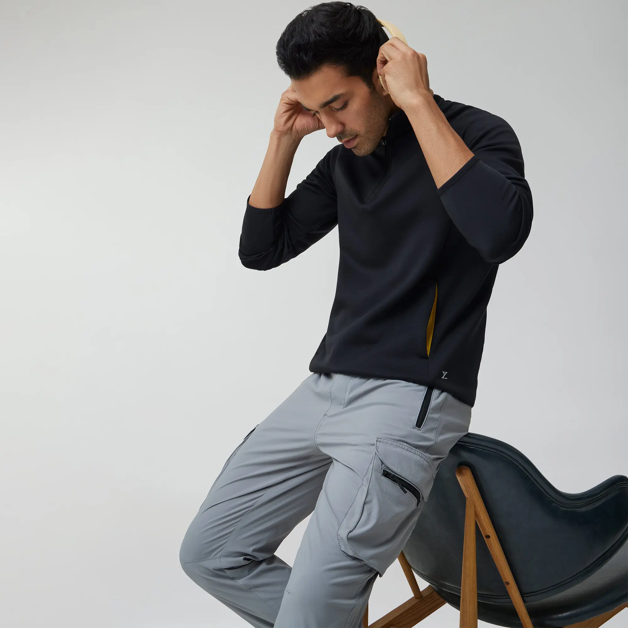 Alpha Half Zip Sweatshirt Pitch Black - Image 3