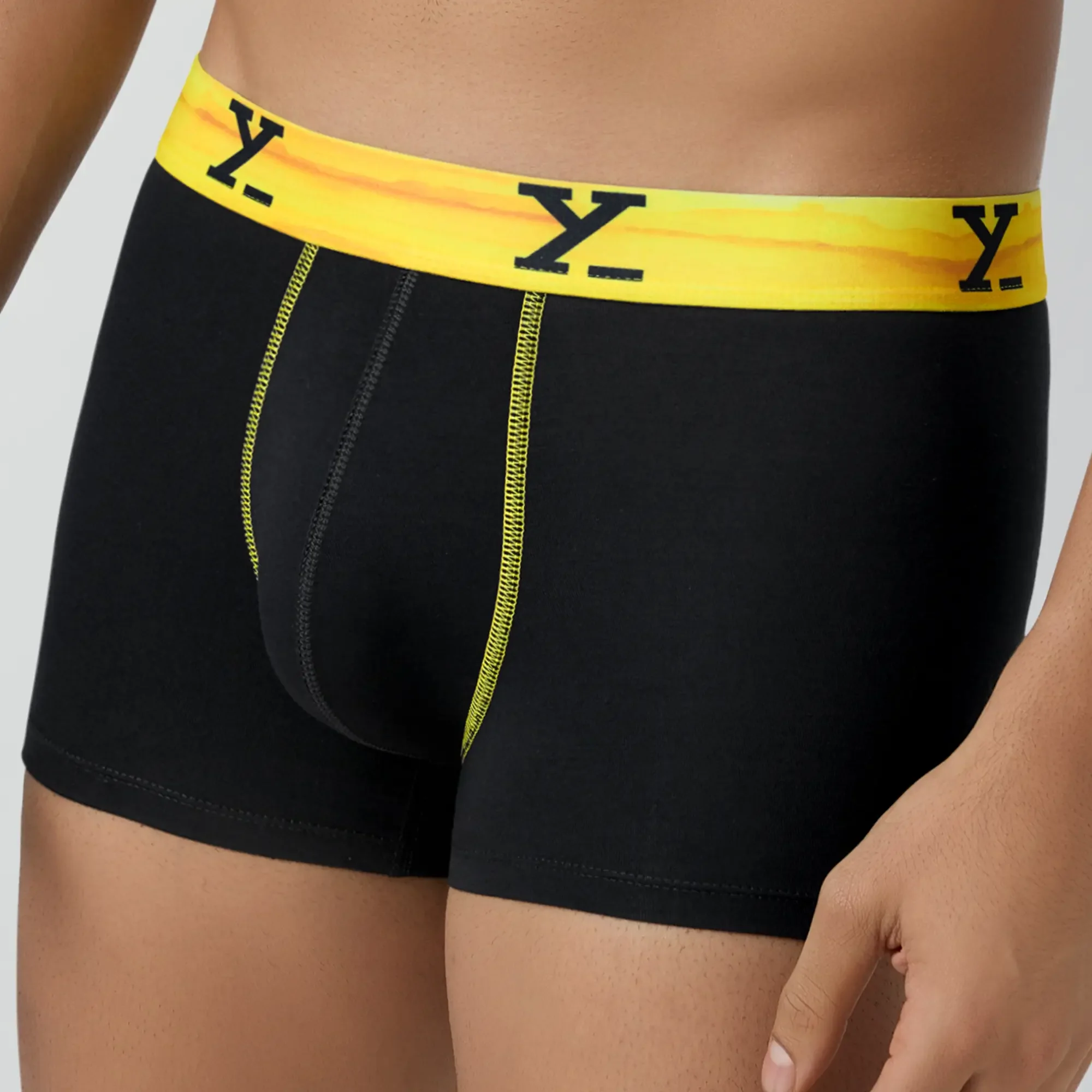 Dynamo Modal Trunks Sunny Black - Image 4