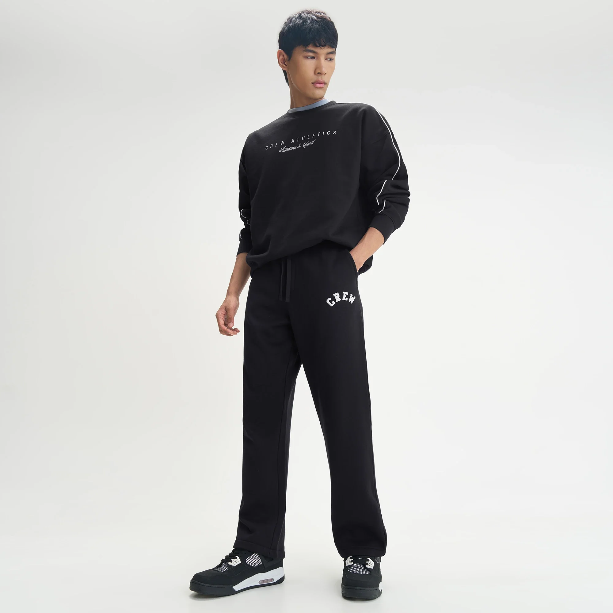 Crew Relaxed Fit Sweatpants - Ink Black - Image 3